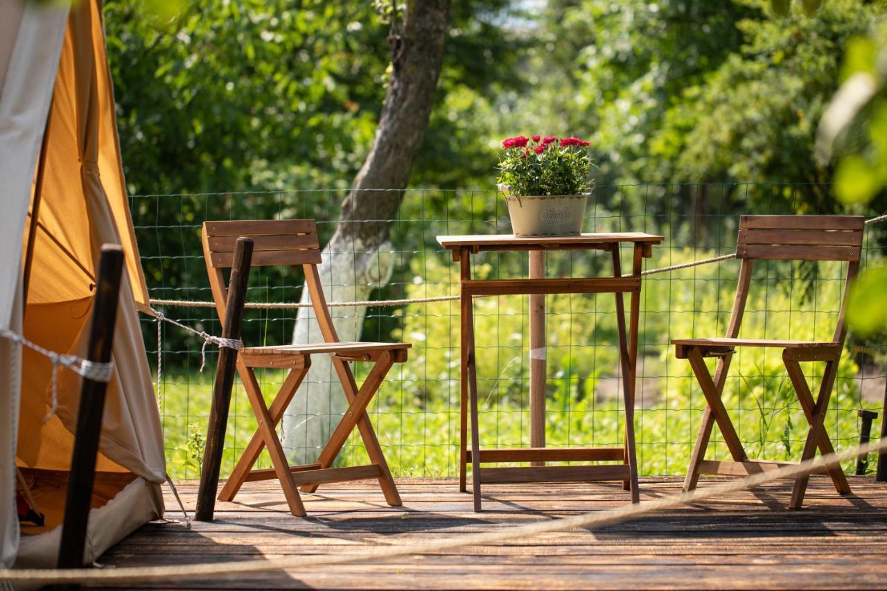 Luxuszelt Dragonfly Gardens Urban Glamping Brașov